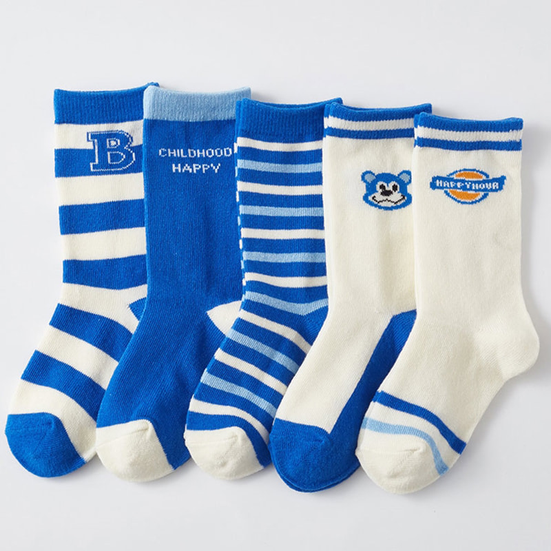 ถุงเท้าเด็ก Klein Blue Letter Men's Cotton Socks College สไตล์การระบายอากาศกลางถุงเท้า ถุงเท้าเด็ก Klein Blue Letter Men's Cotton Socks College สไตล์การระบายอากาศกลางถุงเท้า