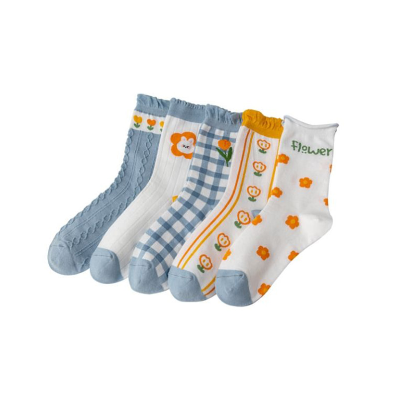 ถุงเท้าท่อกลางสำหรับเด็กเทรนด์ถุงเท้าการ์ตูนญี่ปุ่นเวอร์ชั่นเกาหลีถุงเท้าของผู้หญิงบางฤดูกาล ถุงเท้าท่อกลางสำหรับเด็กเทรนด์ถุงเท้าการ์ตูนญี่ปุ่นเวอร์ชั่นเกาหลีถุงเท้าของผู้หญิงบางฤดูกาล